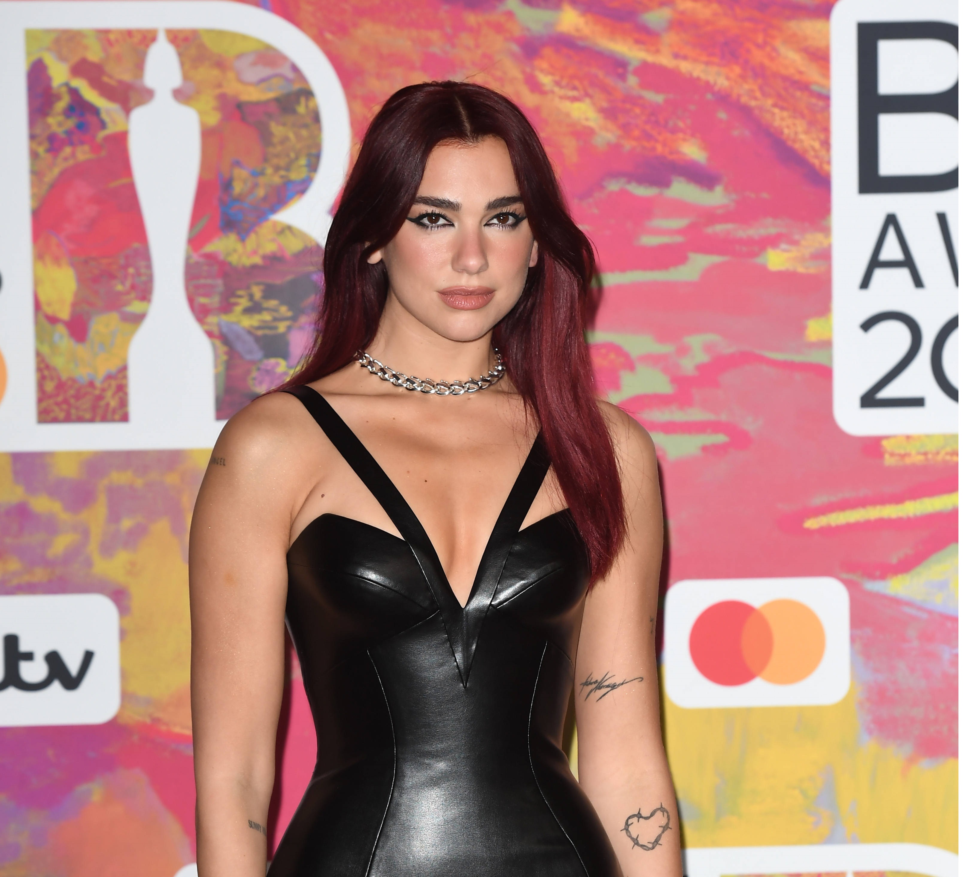 Дуа Липа выпустила альбом об одиночестве